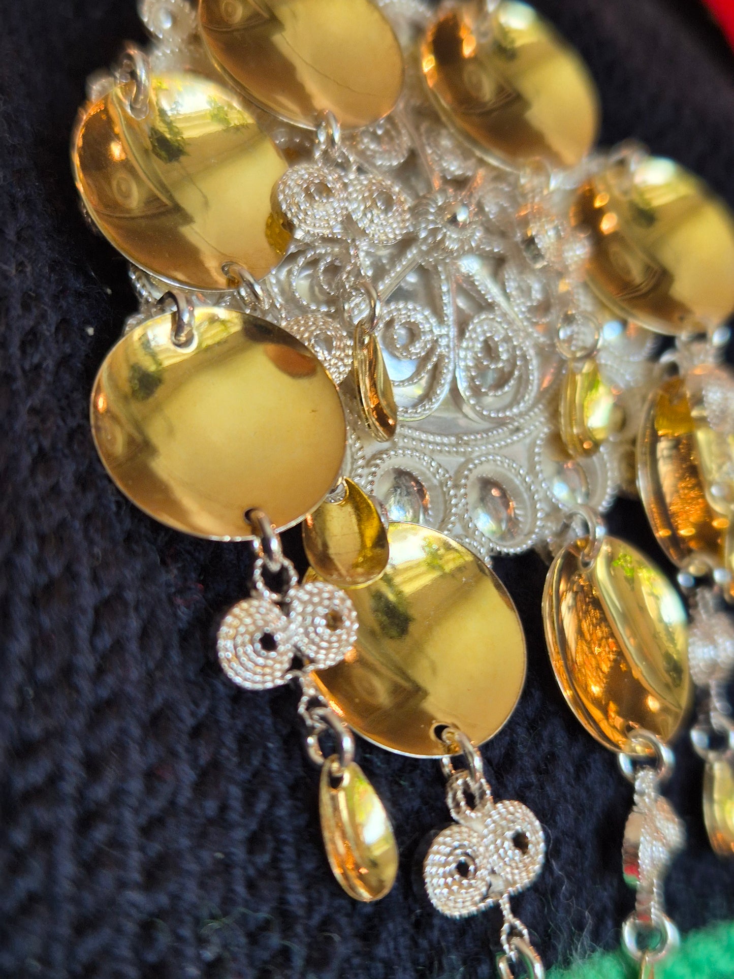 Liten lauvsølje m/filigranheng v.nr3