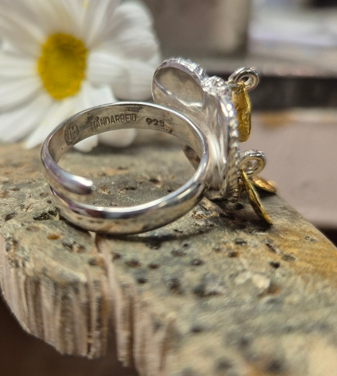 Filigranhjerte ring m/forgylt dråpeløv