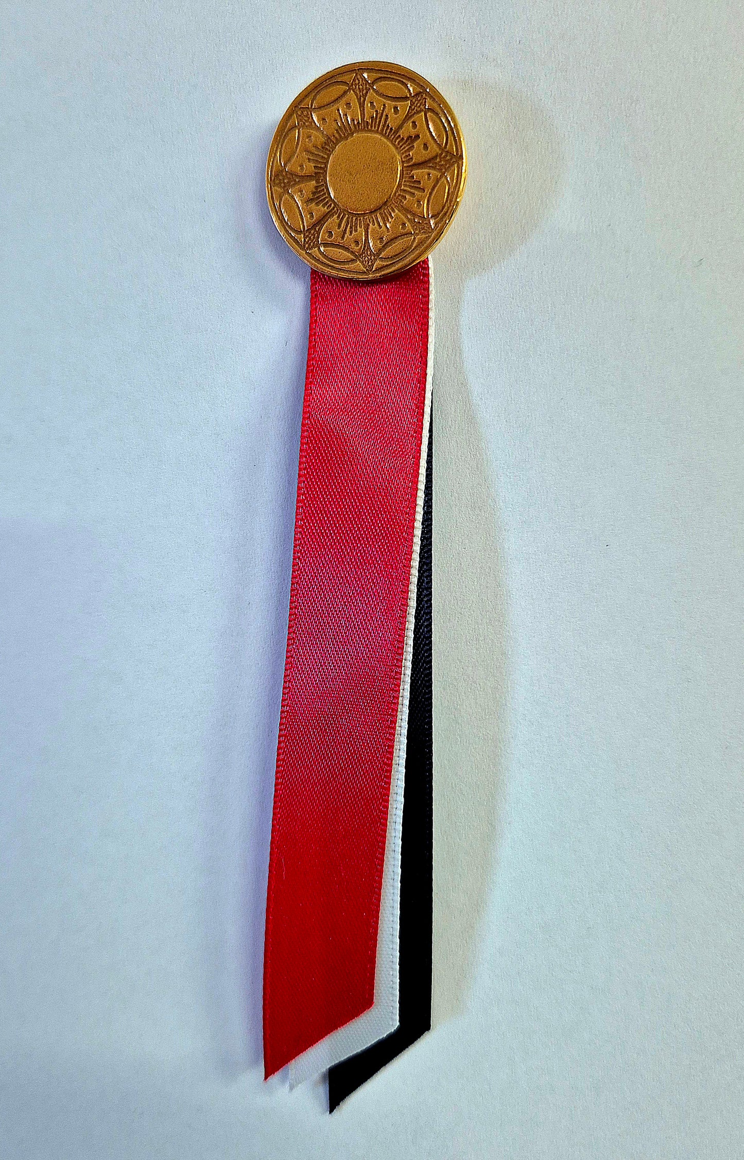 17.mai sløyfe Knapp forgylt