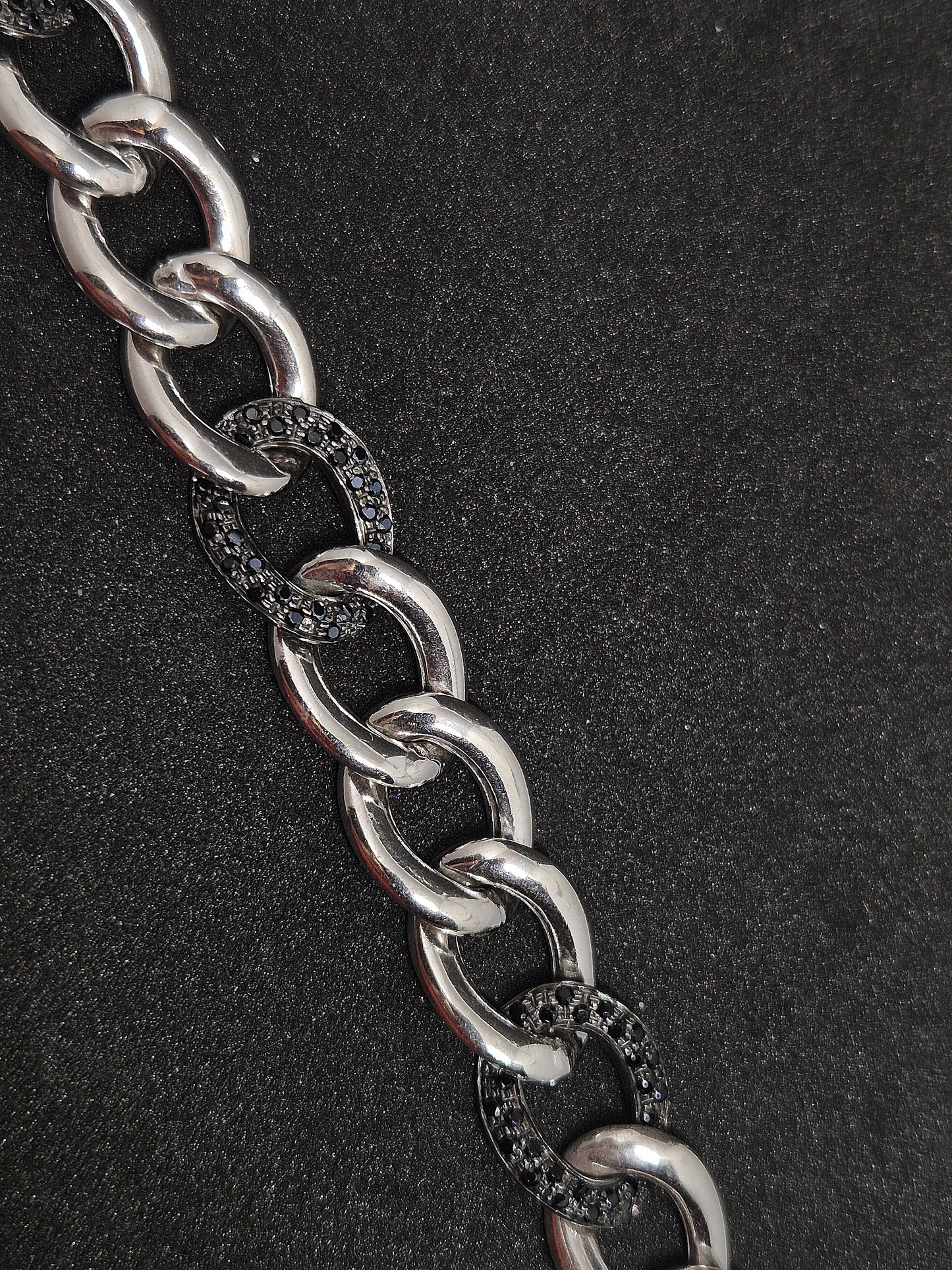 Panser m/svart zirkon