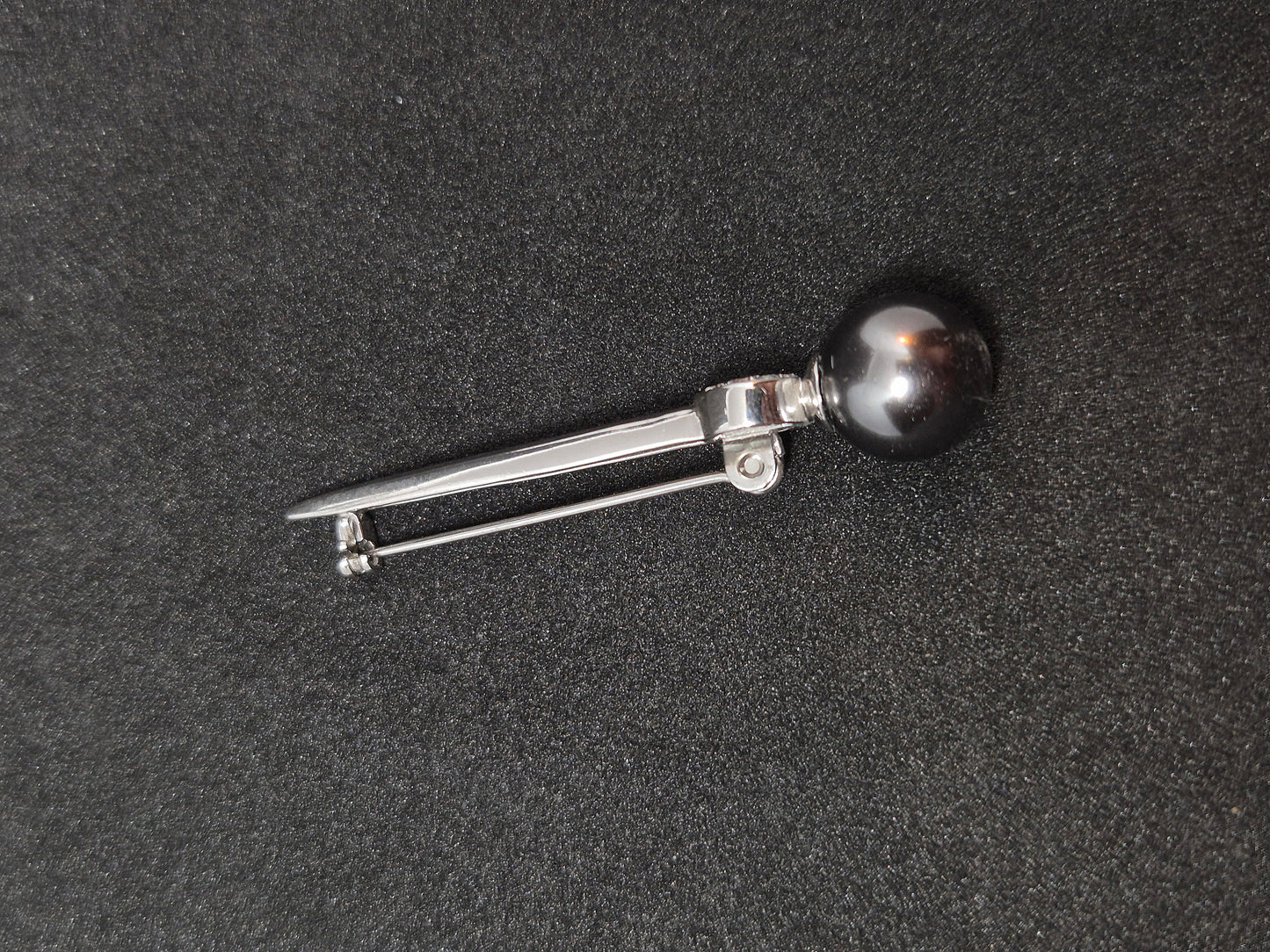 Lilla perle sølvnål m/zirkon